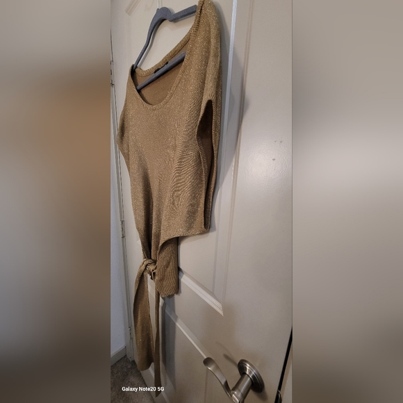 Wet Seal Off Shoulder blouse with attached  belt. Gold metallic.  Size S/P - Picture 3 of 11